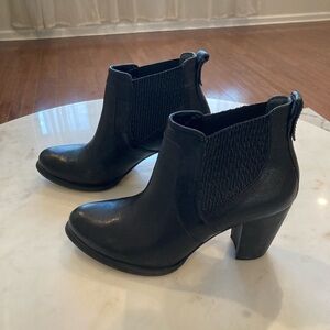 UGG Black Leather Colbie II Ankle Boots